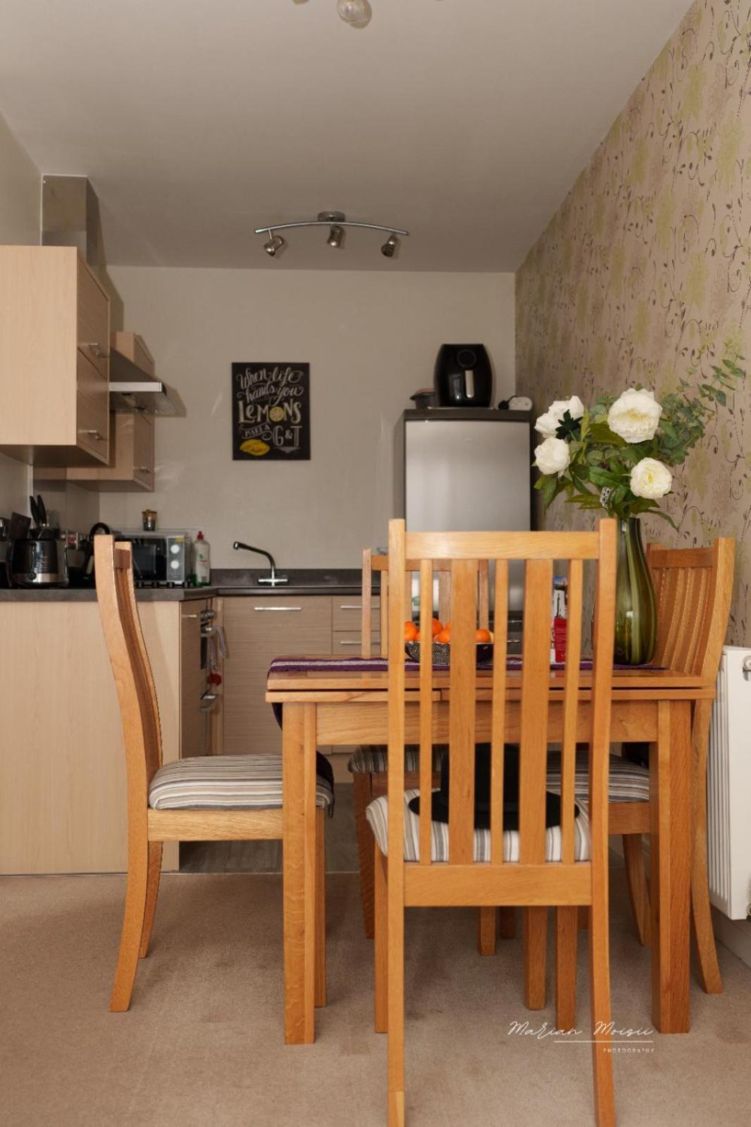 Lovely 1 Bedroom Apartment 普里茅斯 外观 照片